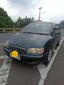 Hyundai trajet matic 2002 plat B dki