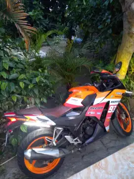 Dijual aja udah gak ada yg pake motor Honda CBR 150r