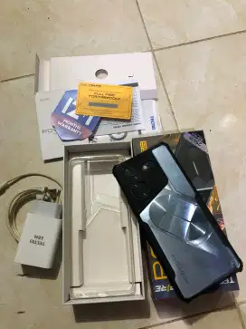 Tecno pova 5 pro 5G 8/256gb
