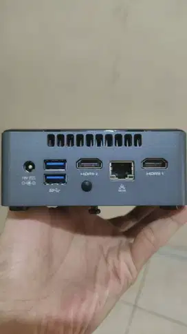 PC Desktop Mini NUC 7CJYHN Intel J4005 ( Paket SSD 256Gb Ram4Gb )