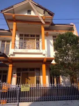 Rumah Kos Aktif landungsari jetis dekat UMM UIN furnished Lt108 1M