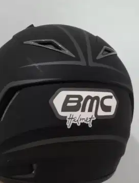HELM BMC BELUM PAKAI