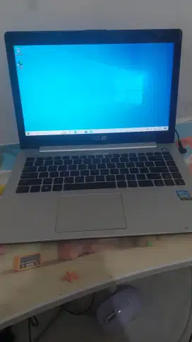 LAPTOP ASUS LAYAR SENTUH TOUCHSCREEN