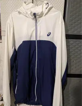 Jaket Asics Running Waterproof Size L (Ld 122/P 76)