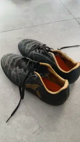 SEPATU FUTSAL ORTUSEIGHT MIRAGE IN UK 40