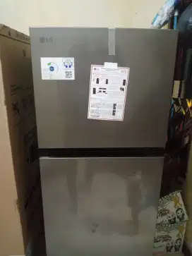 Kulkas 2 pintu LG