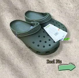 Sandal Crocs classic army green