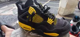 Jual sepatu nike jordan 4 retro
