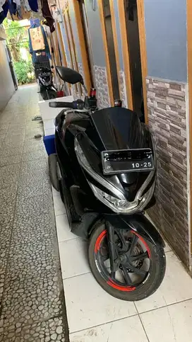 MOTOR PCX 2018 HITAM