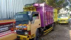 Sewa truk pindahan rumah dan alat proyek bangunan dan perkantoran dll