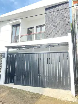 Rumah Mewah Full Furnish Posisi Hook Strategis Cigadung Dagi Kota