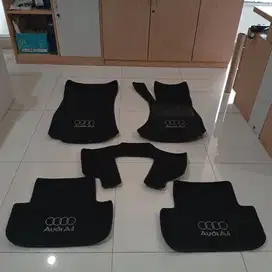 Karpet Original Bludru Audi A4 2015