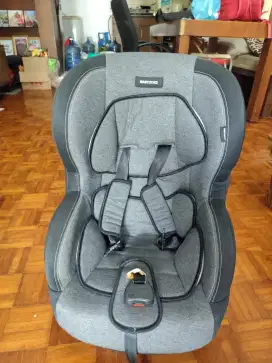 Jual carseat Babydoes