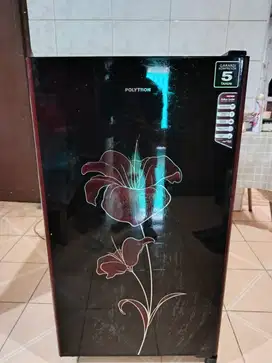 Di jual kulkas 1 pintu Polytron, kondisi istimewa