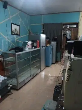 Kami Beli Terus barang Bekas Rumah tangga Etalase , Lemari, sofa edll