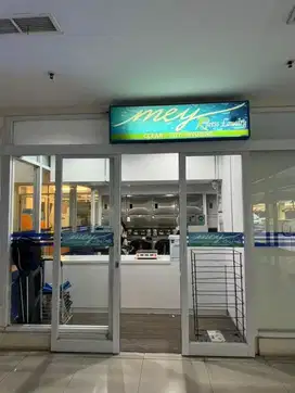 Operator laundry