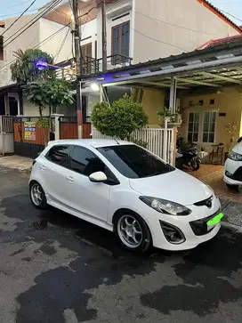 Mazda 2 R MT 2013