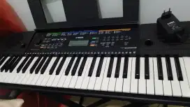 Yamaha PSR E253