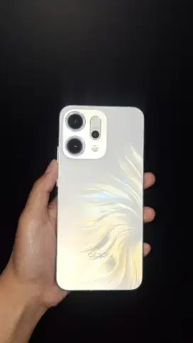 Free order Oppo Reno 14 5G,Dp 200k dapatkan benefit + hadiah berlimpah