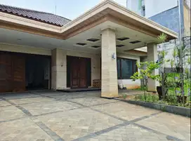 Dijual Rumah Mewah Semi Furnished Tingkat 2,5 Lt Tengah Kota Semarang