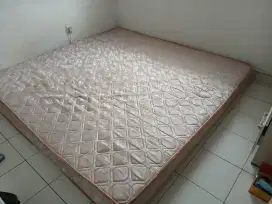 Kasur tidur King Koil