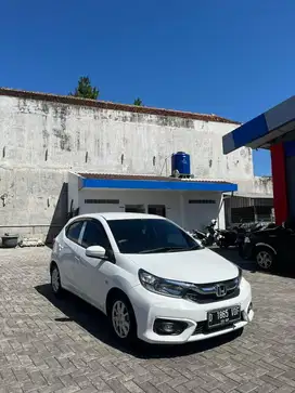 Brio satya 2022 putih