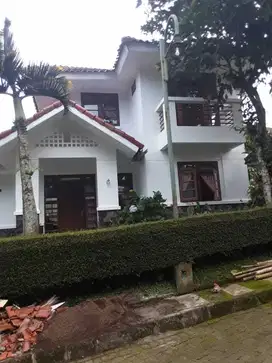 Di Jual Villa Bumi Ciherang Cipanas Puncak