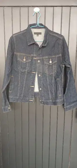 Jaket jeans uniqlo wanita size L biru tua