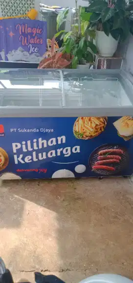 Diamond ice cream and Frozen food