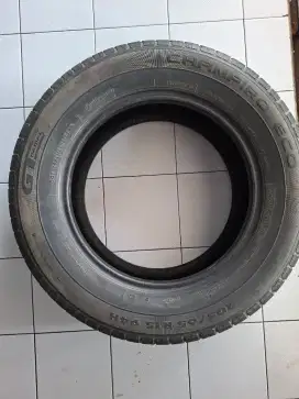 Ban 205/65 ring 15