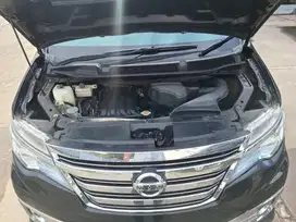 DP MURAH - Nissan Serena 2.0 Highway Star Panoramic Bensin-AT 2017