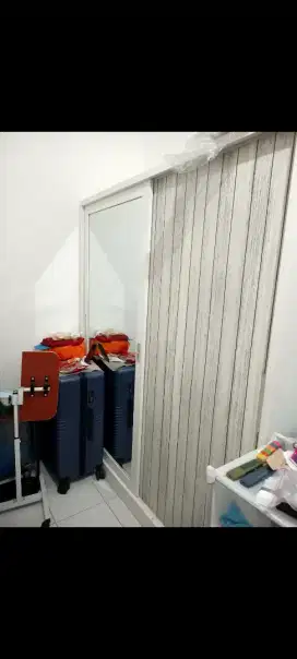 Lemari baju bahan plat besi