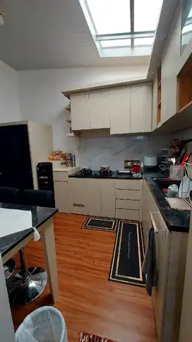 Di jual Rumah cantik baru Renov  hanya 5 menit ke main  road suci