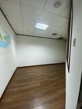 SEWA KANTOR DI JAKARTA SELATAN MT HARYONO 15M2 BARE 160K NEGO