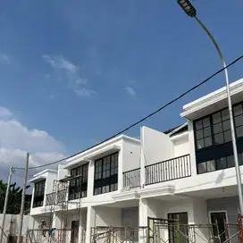 RUMAH ESTETIK 2 LANTAI KEBRAON SURABAYA CUMA 1M an