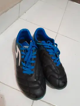 Sepatu futsal specs ori