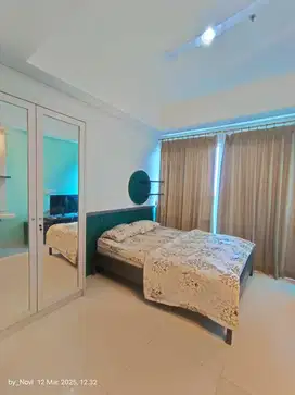 disewakan Studio furnished Apt. Puri Mansion lt rendah view pool