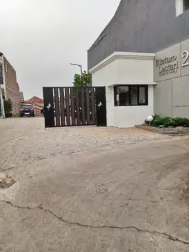 Cluster Bintaro Lestari Rumah mewah strategis dekat Bintaro Exchange