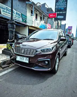 Mau Mobil 3 Baris Nyaman & Irit? Ertiga GL 2018 Manual Pilihannya!