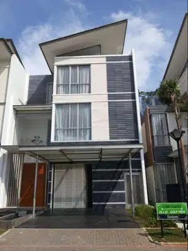 RUMAH DIJUAL PIK UKURAN 10X30 CRYSANT VIEW GOLF DANAU CLUSTER MOZART