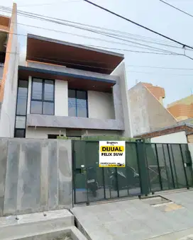 Jual Rumah Baru 2 lt  Manyar Kertoarjo