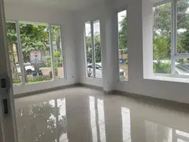 DI JUAL RUMAH (Gading Serpong) CLUSTER ELISTA di HOEK.