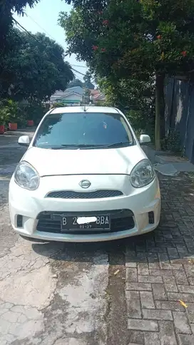 nissan marc thn 2014 at pajak mati 4 bulan