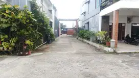 Rumah brand new  dan berada di pinggir jalan raya kahfi jagakarsa