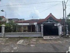 Rumah 1,5 lantai di area jalan bunga-bunga dekat Suhat
