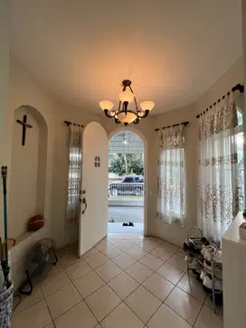 Rumah cantik terawat Lippo karawaci utara Siap Huni
