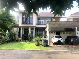 DIJUAL RUMAH MEWAH  DALAM KAWASAN ELIT SIAP HUNI