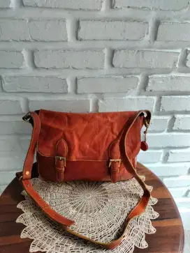 Tas selmpang kulit asli