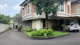 Dijual rumah townhouse bintaro mertilang sektor 9