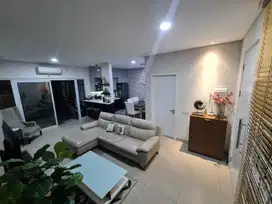 RUMAH CANTIK SIAP HUNI FULL RENOVASI+FURNISHED DI NUSALOKA BSD